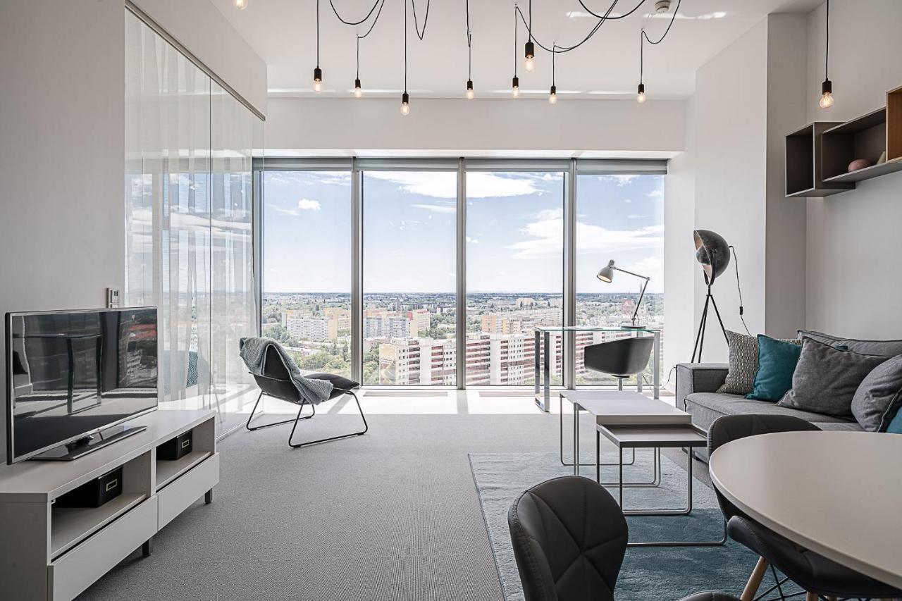 Rentplanet - Apartament Sky Tower Wrocław Eksteriør billede