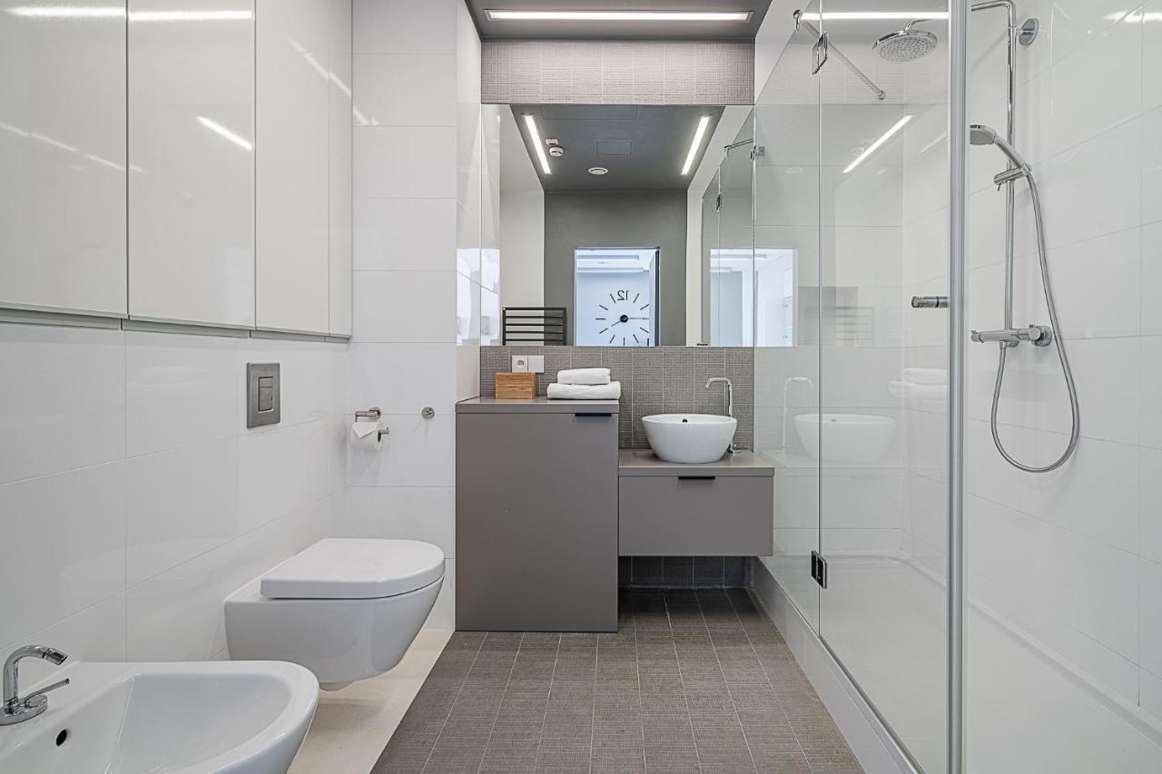 Rentplanet - Apartament Sky Tower Wrocław Eksteriør billede