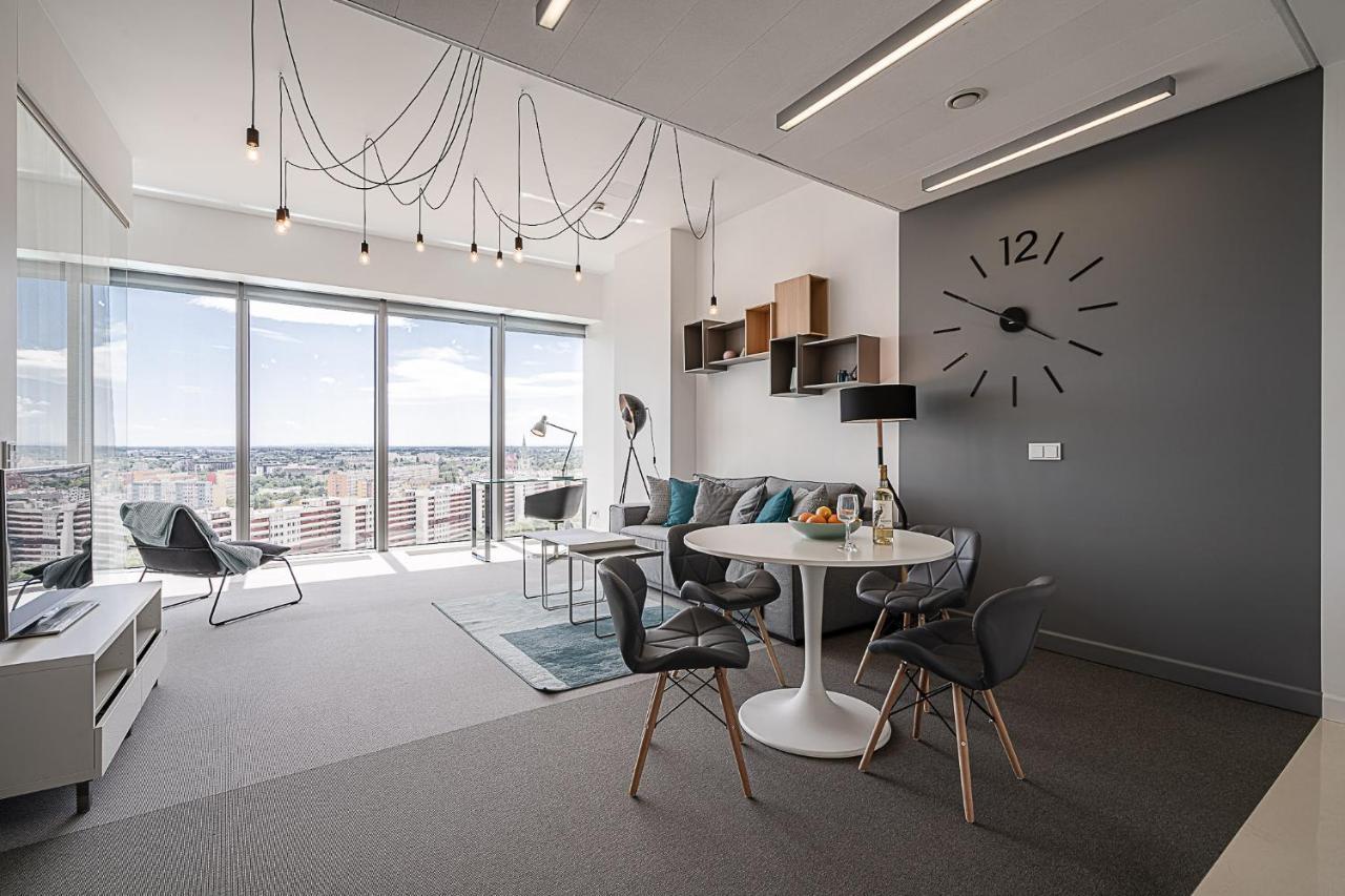 Rentplanet - Apartament Sky Tower Wrocław Eksteriør billede