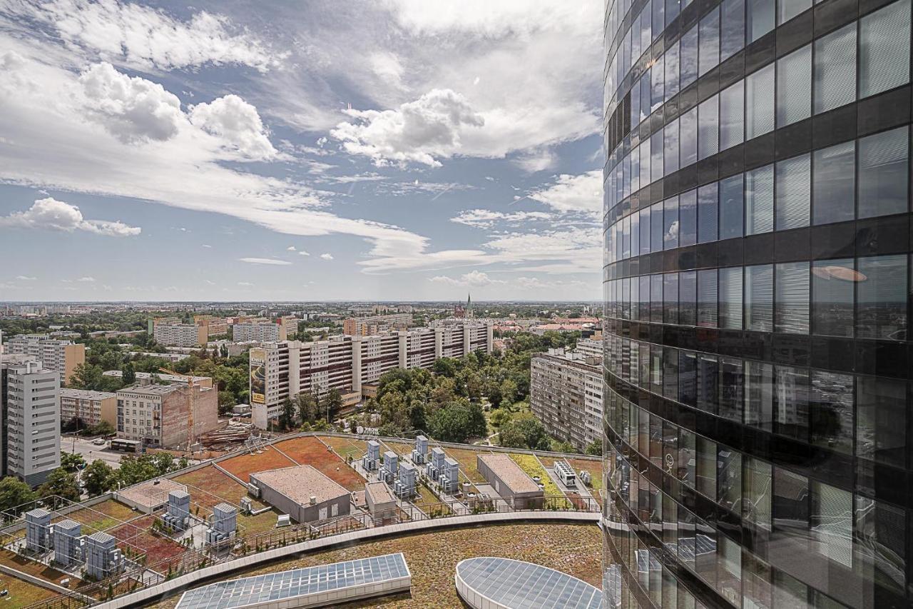Rentplanet - Apartament Sky Tower Wrocław Eksteriør billede