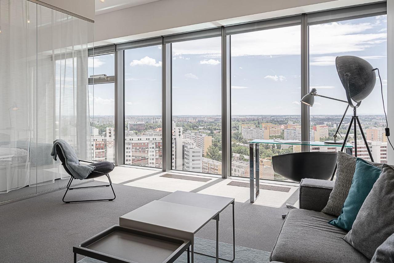 Rentplanet - Apartament Sky Tower Wrocław Eksteriør billede